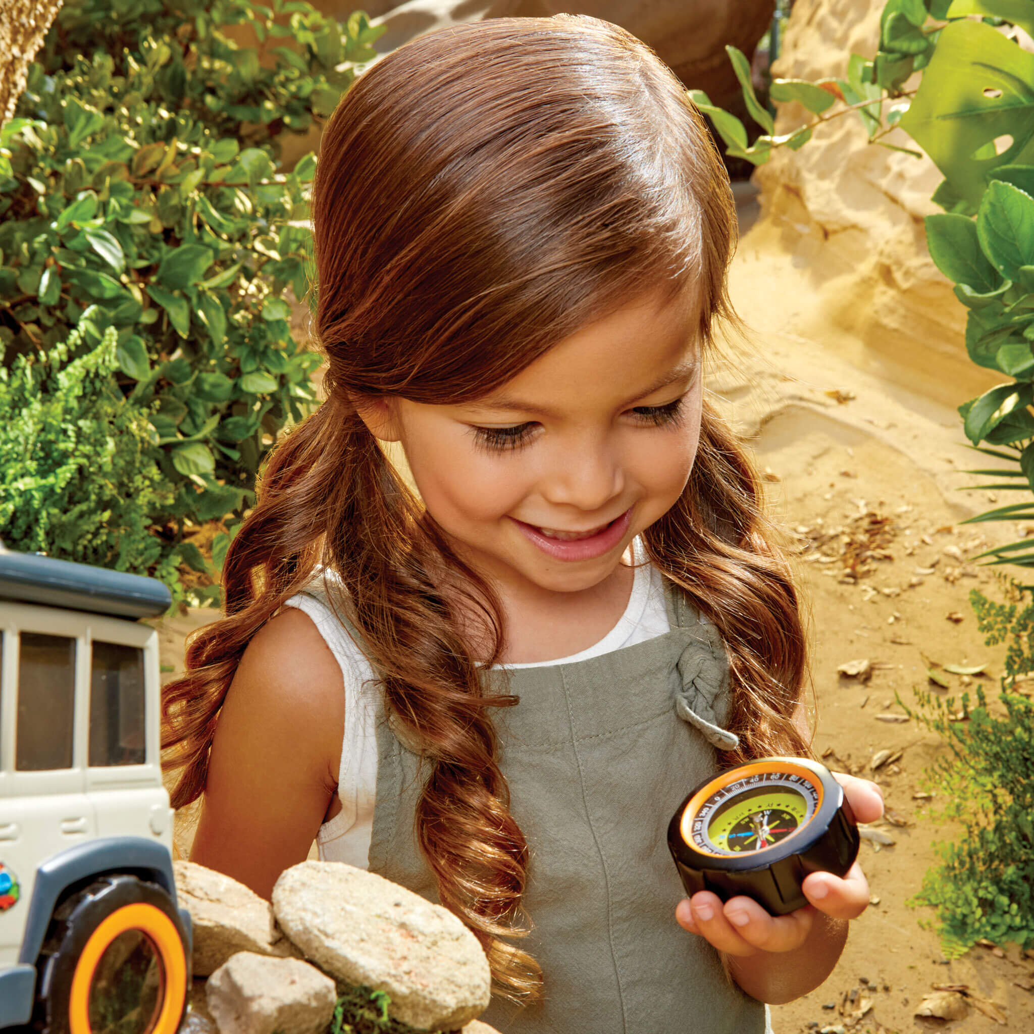 Big Adventures™ Binocular Searching Safari SUV - Image 5