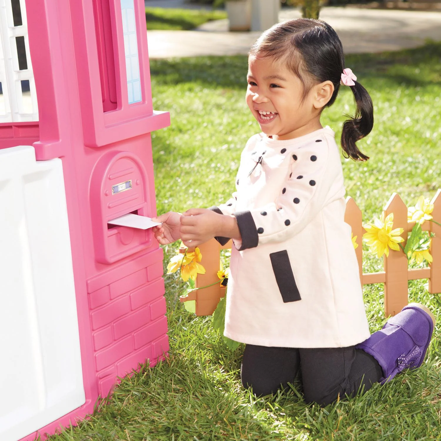 Cape Cottage Playhouse™ - Pink - Image 8