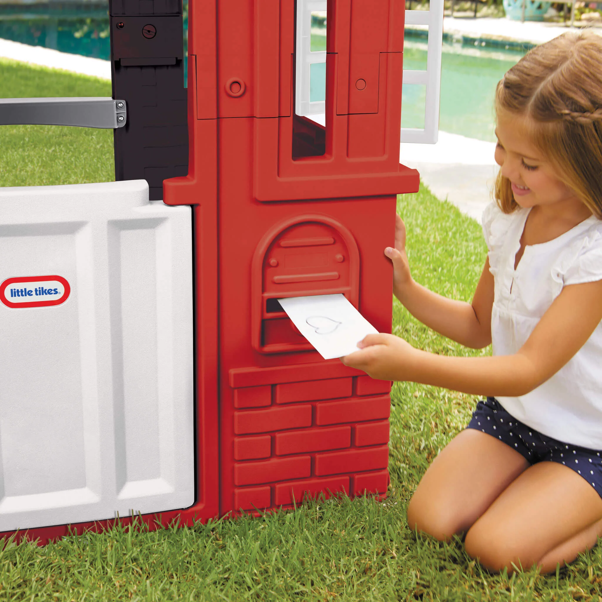 Cape Cottage Playhouse™ - Red - Image 5
