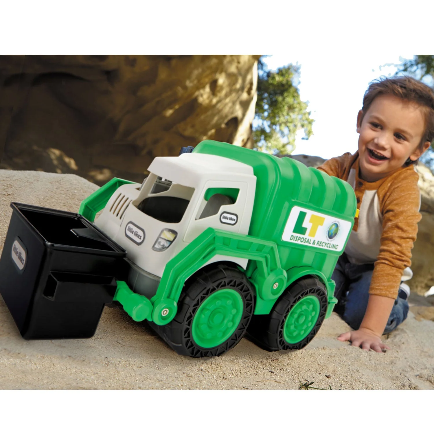 Dirt Diggers™ Garbage Truck - Image 2