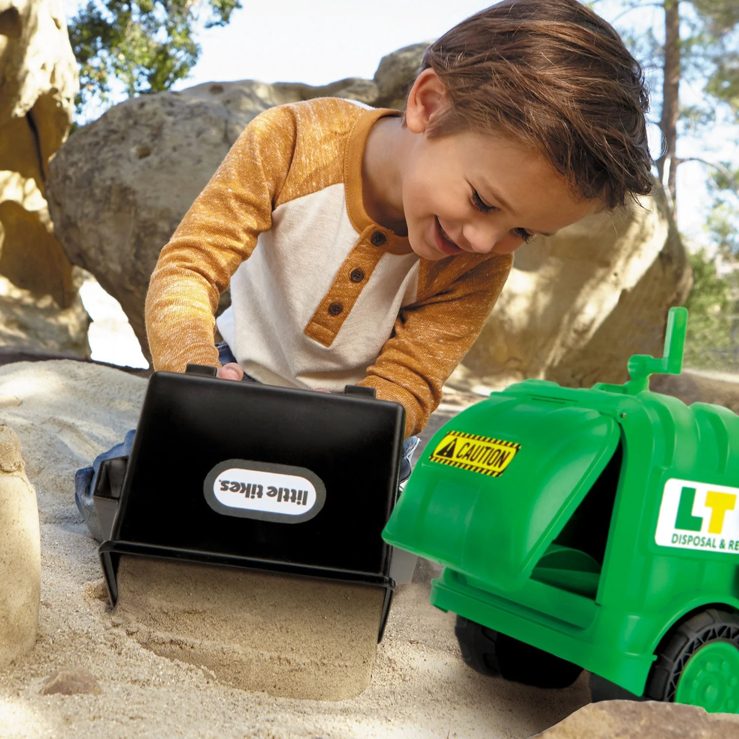 Dirt Diggers™ Garbage Truck - Image 3